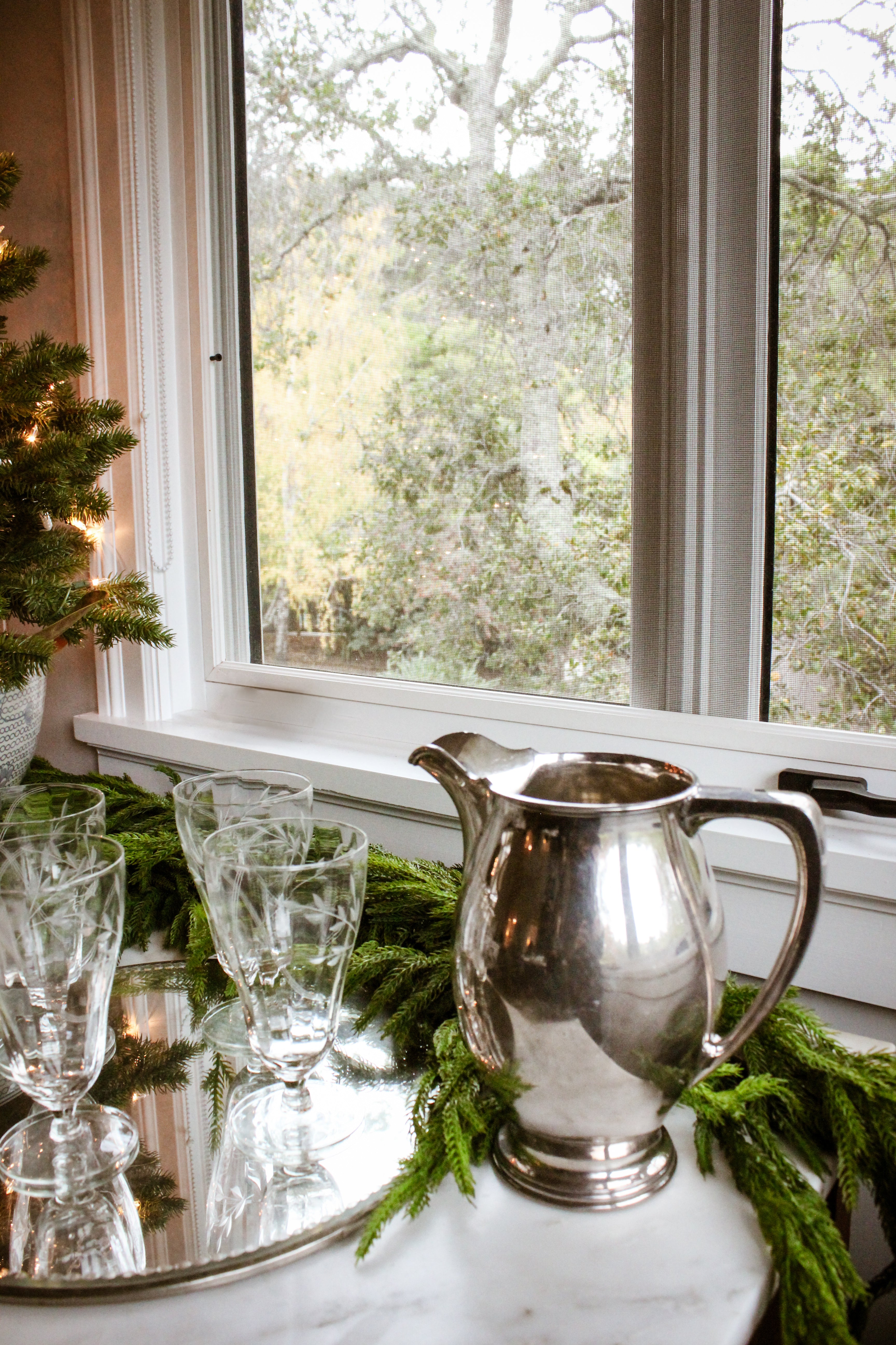 Vintage Set of 4 Etched Crystal Goblets