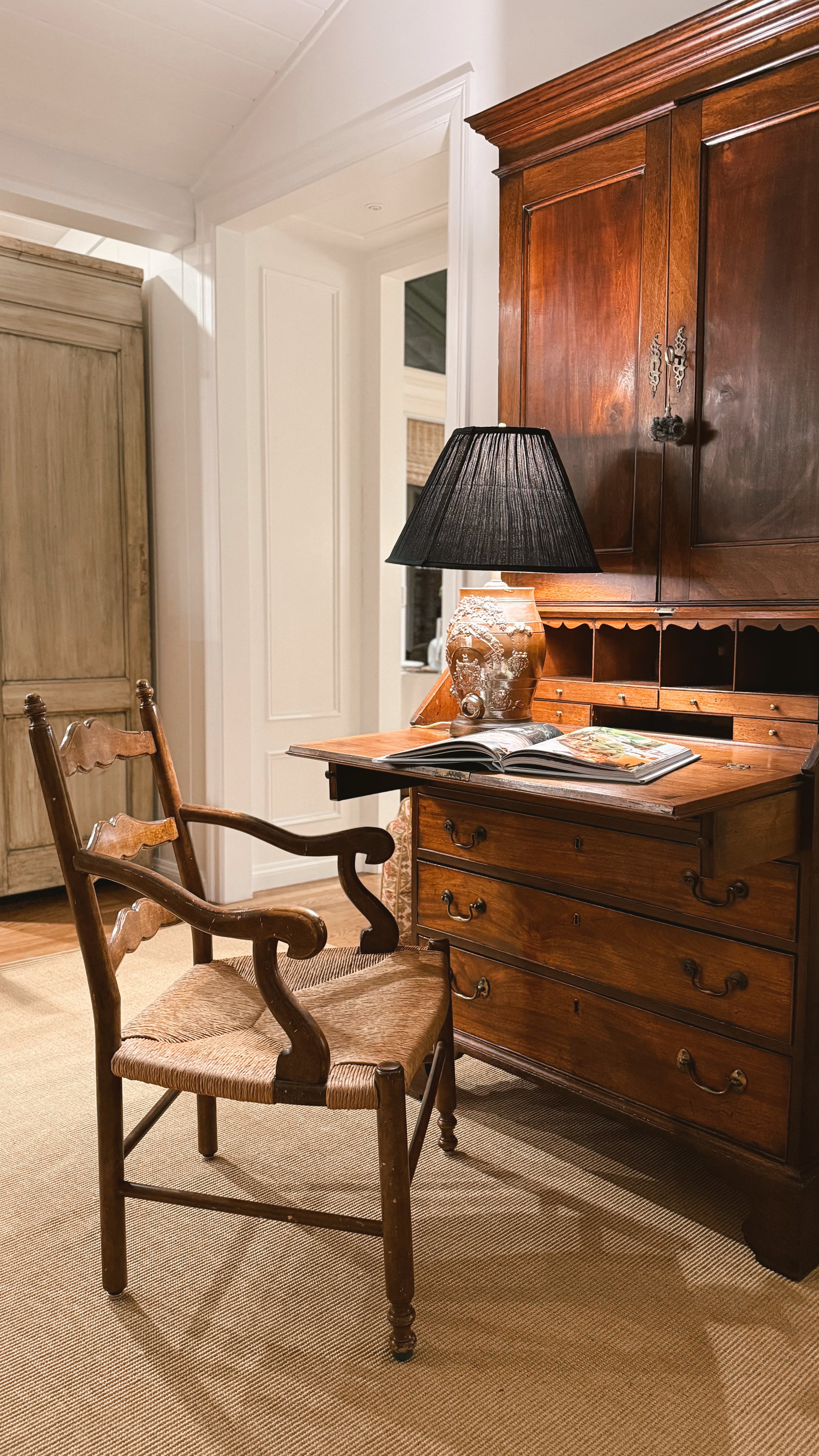 Vintage Minton Spidell French style Armchair