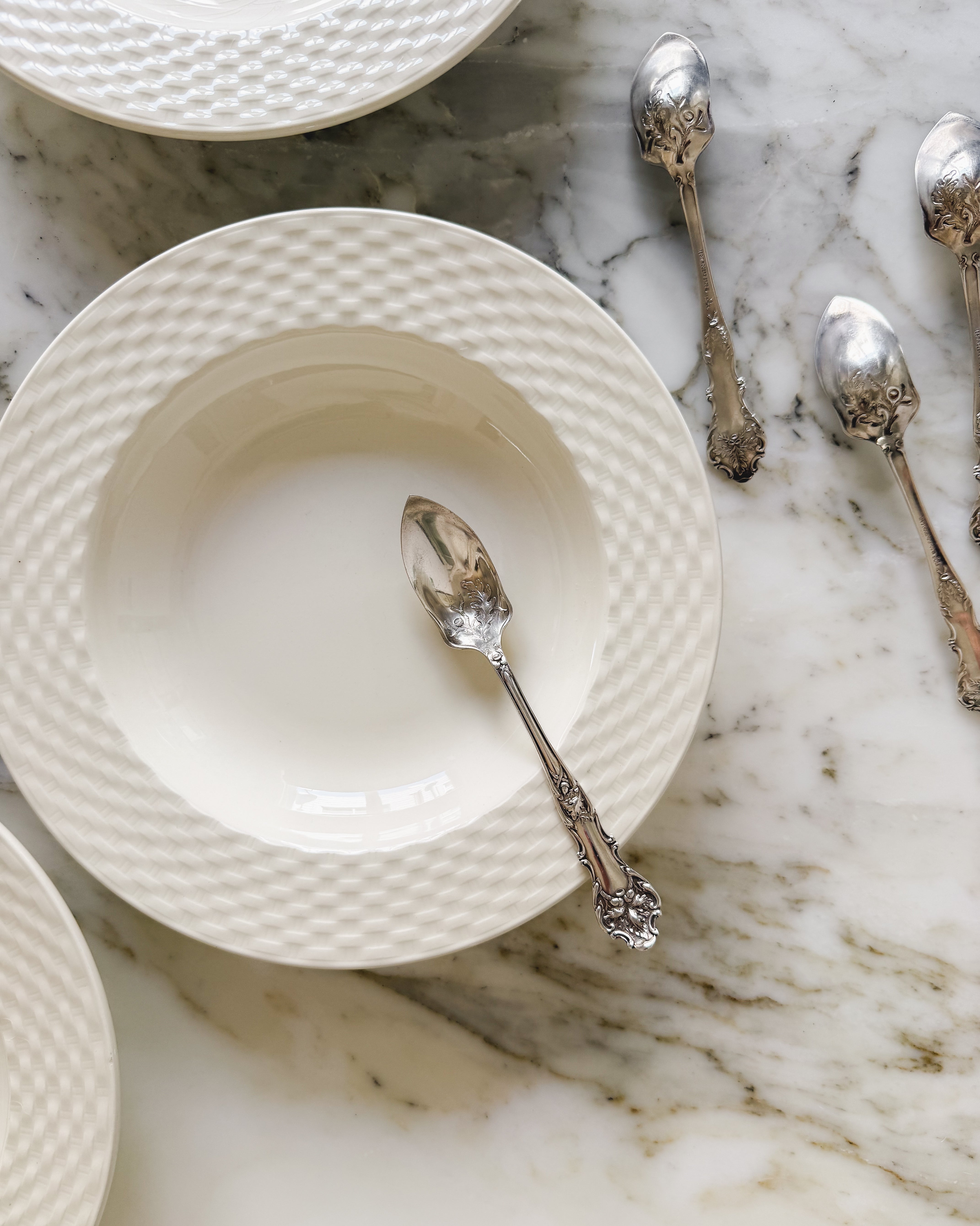 Antique silver grapefruit spoon set in oak pattern