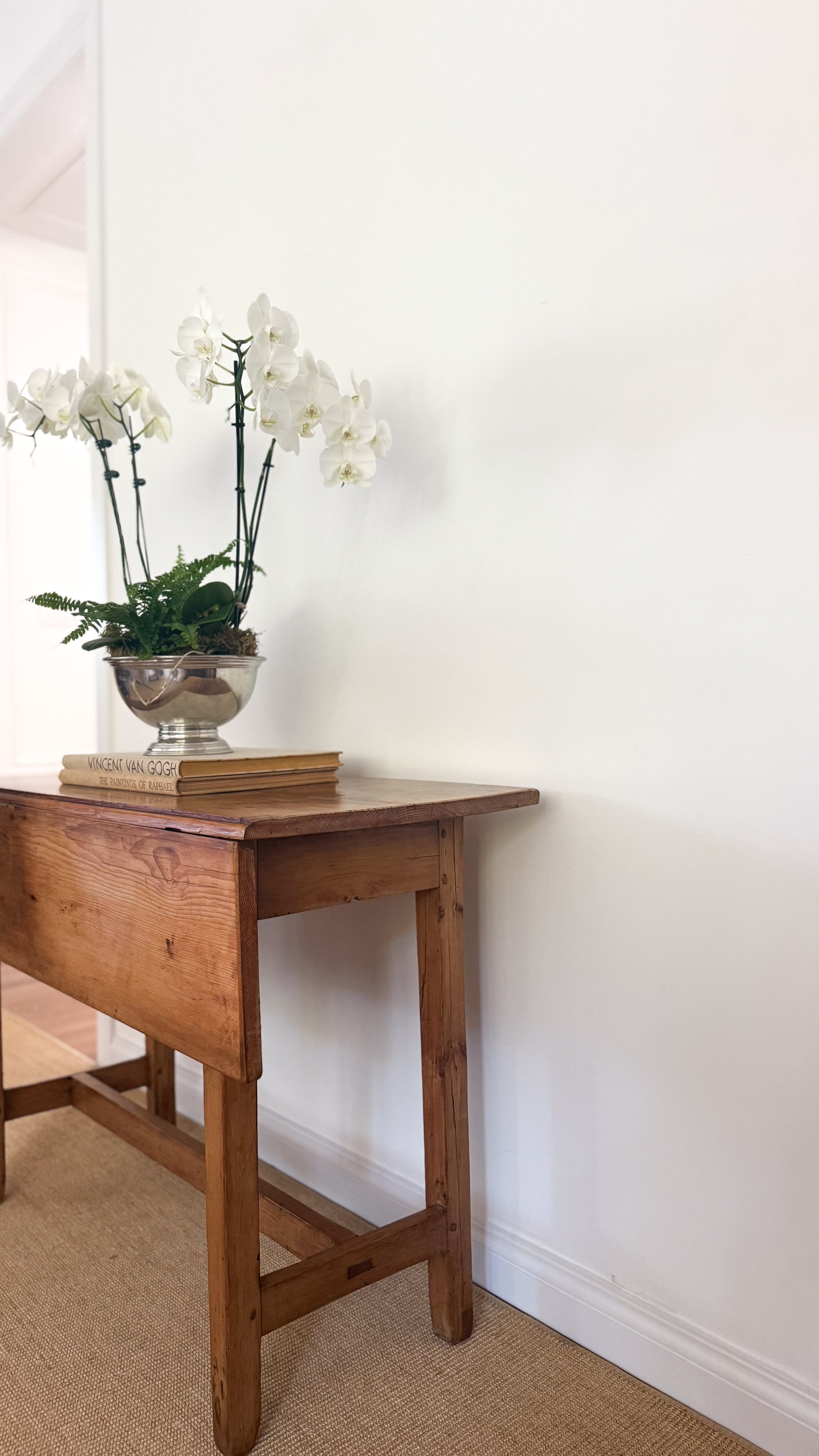 Antique American Single Drop-Leaf Table